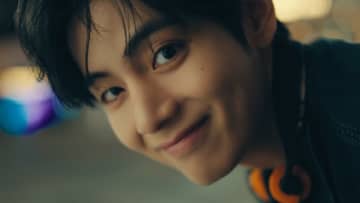 BTS・Vが「パラダイスシティ」新アンバサダーに　くるくる変わる表情とダンスで楽園にGO！