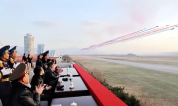 朝鮮空軍は戦略軍事資産を装備―金正恩氏