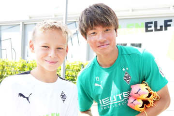 ｢子どもたちと接するのは大好き｣新天地で奮闘する福田師王が語る日本代表DFイベント参加と｢ビックリしました｣個人トレ、指導後は｢パッと足が出る感じ｣