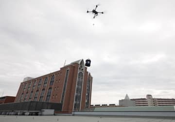 近畿大学やロジクトロン、LTE圏外での医療資材ワンオペドローン運搬を検証