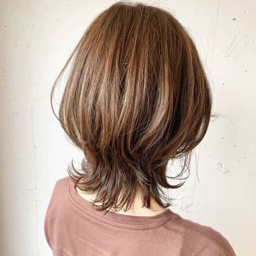 切るだけで今っぽ！！【40・50代のイメチェン】は「ウルフレイヤー」で決まりかも♡