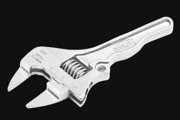 手のひらサイズで薄ナット対応　TONE「ショートモンキレンチ」登場