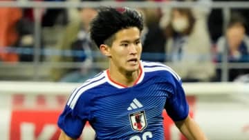 『子供でも出来るほど楽々と決めた』日本代表期待の20歳大型FW、海外日本人対決で決勝ゴール！