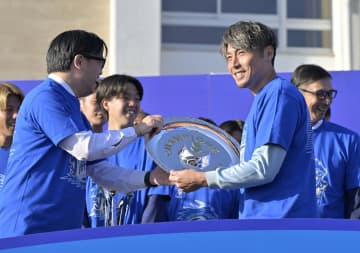 J1　水戸旋風願う　昇格〝パレード〟と報告会　選手にファン大歓声　茨城