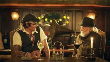 チャップリンを敬愛するジョニー・デップ ゆかりあるロマのエピソードを語る 「チャップリン」本編映像