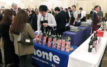 秋田屋 ワイン＆リカーフェス 国内外の約300種が一堂に 希少ワインや創作カクテルも