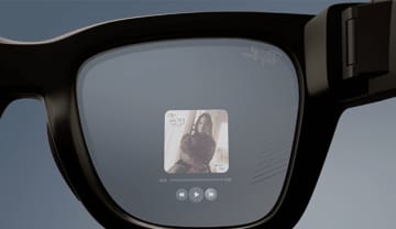 かけたらコナン君気分？ ディスプレイ搭載スマートグラス「Meta Ray-Ban Display」
