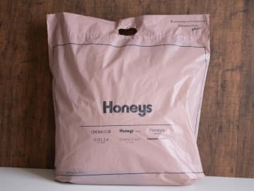 「ずっと同じアウター着てる」人へ！【ハニーズ】40・50代が買い足したい「おすすめコート」