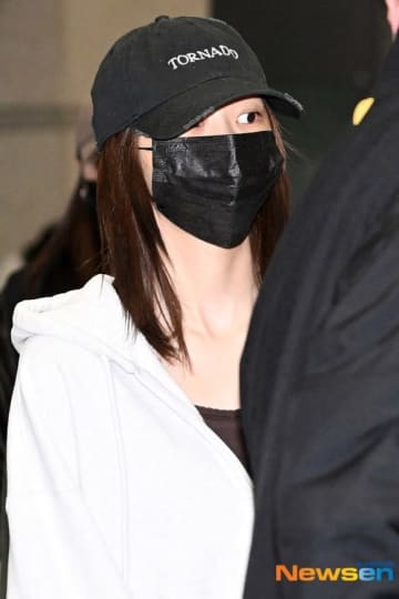 【PHOTO】aespaのGISELLE＆NINGNING「2025 MAMA」を終えて韓国に到着（動画あり）