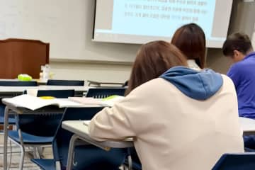 韓国の「超々過酷」な大学入試、受験産業は3兆円規模に―香港メディア