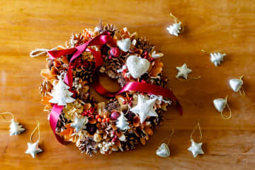 「使い捨てない」クリスマスリースを提案、アパレル感覚で緑を選べる植物店