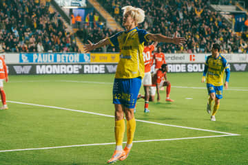 日本人が「完璧なヘッドを突き刺した」　20歳を現地絶賛…逆転ゴールは「素晴らしい」