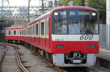 京急、年末年始の運休・変更対象路線を発表。「直通大師線」6年ぶり復活やアウトレット増発も