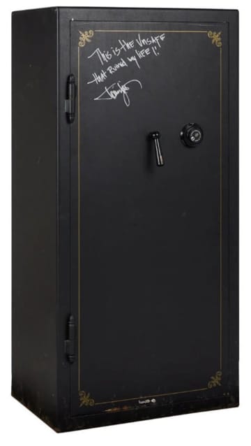 トミー・リーとパメラ・アンダーソンの〝流出テープ〟が入っていた金庫がオークション出品