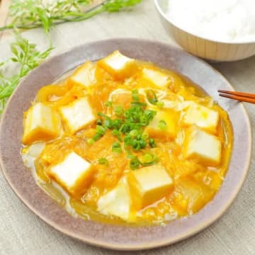 【厚揚げ買ったらとりあえずこれ作ろ？】「やさしい味がほっと染みる」「寒い日に絶対作りたい」ほっこり温まる厚揚げレシピ4選