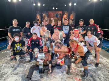 【大日本】ダイアモンドホール、15年のプロレスの歴史に幕… 伊東優作、蛍光灯150本の血戦制しV2！ 影山道雄の“試練”最終戦を粉砕！！ 12.30後楽園でタッグ王座戦も決定