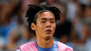 久保建英の『後輩』になった20歳日本人大器、ソシエダBでプロ人生初の一発退場…「試合の流れが一変」と地元紙