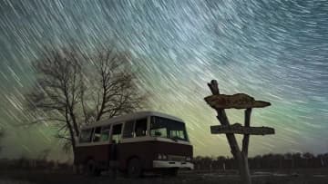 星々が織り成す幻想的世界をタイムラプス撮影　中国新疆ウイグル自治区