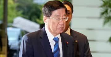 「性を買う側も尊厳を害されている」平口法相の発言に波紋。具体的な侵害内容には触れず