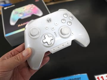 BIGBIG WONのゲームパッド「RAINBOW 3」が店頭入荷、2Kポーリング対応