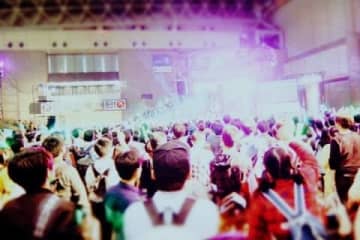 浜崎あゆみ上海公演が直前中止「不可抗力」なら費用は誰が負担？弁護士が解説