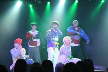 【韓流】K-POP5人組ボーイズグループCMDMが新大久保への“愛”を熱く語る！12月の来日再公演ではサンタ衣装を披露〈インタビュー〉