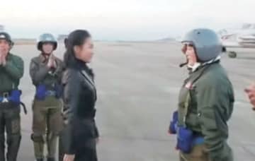 金正恩の娘・ジュエ氏に軍人が「単独敬礼」 後継演出が本格段階か