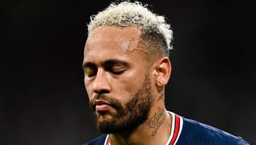 「便座に座っているのが見えたが…」33歳世界的スター選手のトイレをめぐる秘話、元同僚が暴露