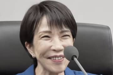 流行語大賞は「働いて働いて」、労働弁護士は"滅私奉公メッセージ"に懸念「働き方改革に水差すな」