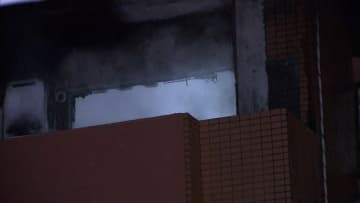 マンション火災で男性1人死亡　火元の部屋からポリタンク…内側から鍵　意図的に火が付けられたか　神奈川・小田原市