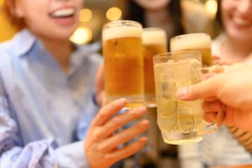 ひとみさん（仮名）に「スナックひとみに行きたい」発言はハラスメントか…好意と勘違い？男性が女性に賠償求めるも敗訴の経緯