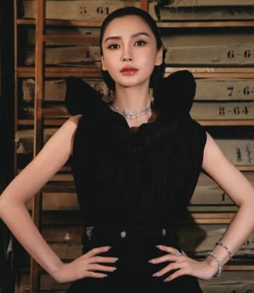 アンジェラベイビーが中国当局の研修会へ、低迷脱却のためイメージアップか