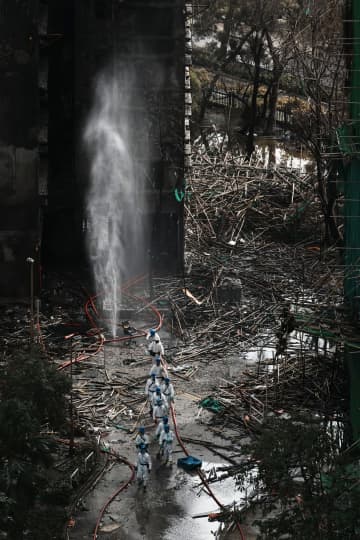 香港火災、死者151人に　39遺体は身元確認難航