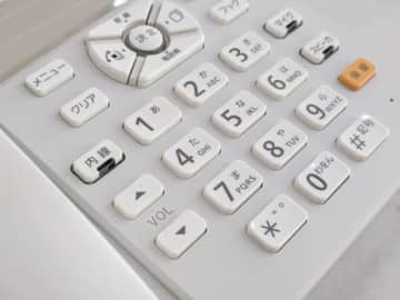 どういうこと？ 本社から電話「○○いるか？」→「いないです（ガチャ）」本当はいるのに…… 勝手に切った若手社員の末路