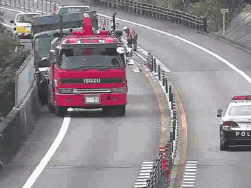 【南九州道】芦北町内で大型トラック事故 一部通行止め続く（2日10:00現在）