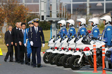 埼玉県内、交通事故の死者数が100人超　県警、1日から冬の交通事故防止運動　東北道蓮田SAで出発式　来年4月から自転車の違反に反則金、ルール変更の周知を徹底　増加する高齢者の事故防止を呼びかけ