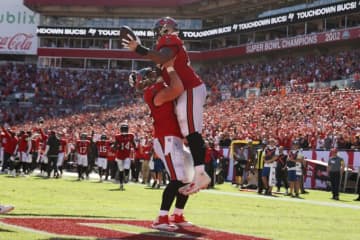 バッカニアーズOTワーフスが今季初めてタッチダウンを決めたOLに