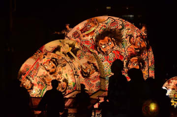 弘前ねぷたまつりのねぷた絵を手に入れるチャンス！弘前4大まつり応援コースで寄附者に特別なプレゼント