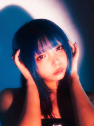 東京・下北沢出身の新星シンガー / クリエイター・ナナジュウハチ、1stアルバム『FLASH FORWARD』リリース