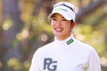 原英莉花が紅葉狩りをともにした意外な人物　ピースサインで並んだ相手に熱視線「超アスリート」