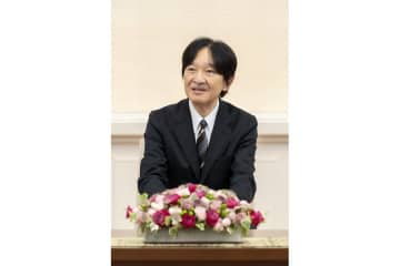 《初孫には歓喜も…》秋篠宮さま　眞子さん＆小室さんの名前は出されず…お誕生日会見で滲ませた「娘夫婦への淡白さ」