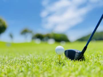 女子ゴルフ都玲華『文春報道』で謝罪　“30歳上”石井忍コーチとの交際に終止符　コーチ契約も解消「両親を悲しませることは出来ない」