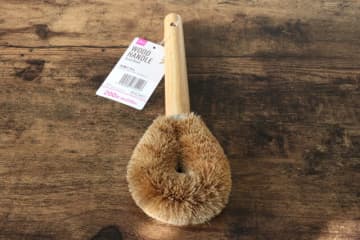 ダイソーさんよくわかってる！「結局コレに帰ってきちゃう！」1つでいろいろ使える掃除グッズ