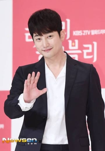 パク・シフの不倫仲介疑惑をめぐり訴訟中…暴露した女性、再び家庭破綻を主張