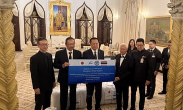 タイ洪水被害　日本、テントや毛布など救援物資提供