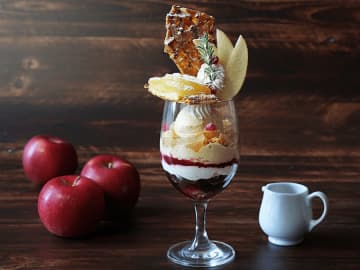 【12/31(水)まで】ロイヤルパインズホテル浦和に冬限定のアップルパイパフェが登場♪