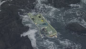 「人がおぼれている」親子2人海に投げ出され…タコ漁中の漁船転覆し77歳父親死亡　宮城・気仙沼市