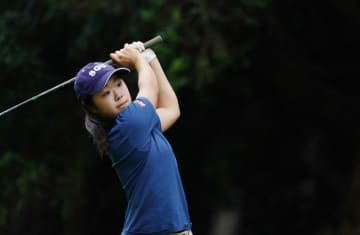 元サッカー少女、現ジャンボ軍団の高3が首位発進　佐藤小洛が追う“先輩”の背中「みなさん憧れの存在」【ユニクロ8地区対抗戦】