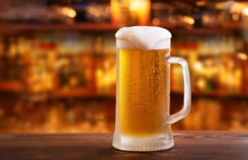 ノンアルコールビールには酒税はかかるのでしょうか？ノンアルと普通のビールでは価格にどれくらい差がありますか？