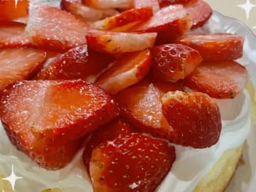 イチゴがたっぷりのったショートケーキ　まさかの事実に「二度見した」「信じられない」